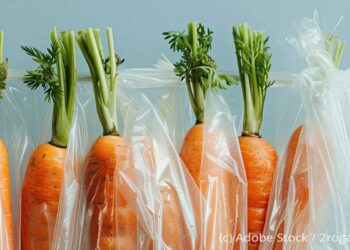 Möhren in Plastikverpackung